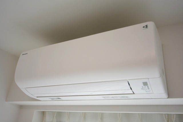 メゾンドール本郷　洋室約5.97帖西側