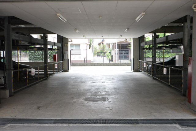 シティウインズ本駒込　駐車場