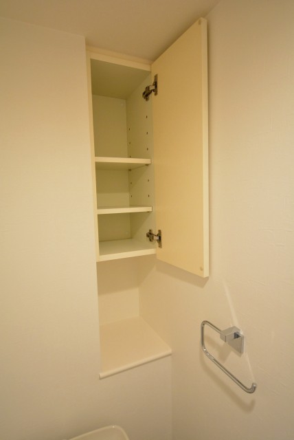 シティウインズ本駒込　トイレ収納