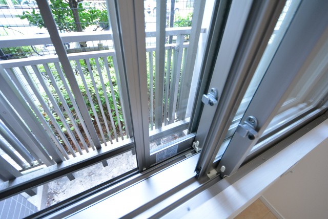 シティウインズ本駒込　洋室約5.4帖開口部