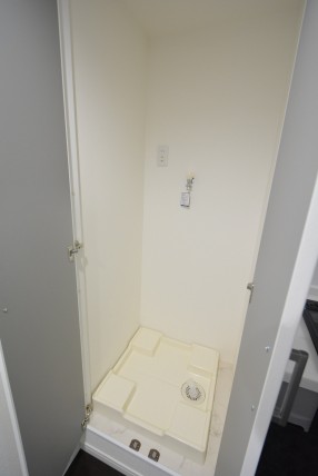 麻布コーポラス304　洗濯機置場