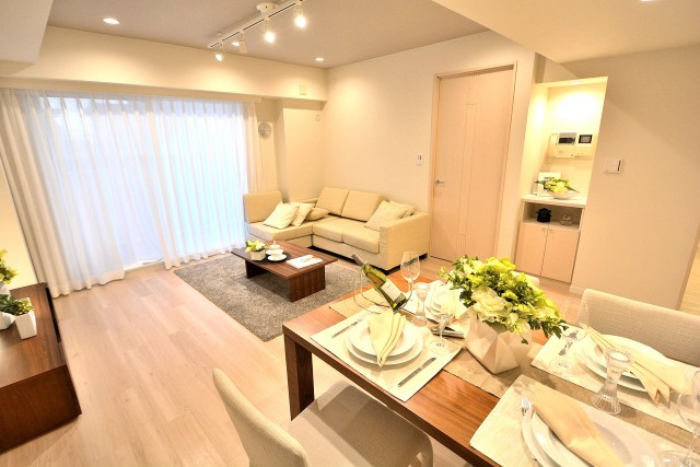 クレッセント二子玉川アッサンブラージュ　リビングダイニング