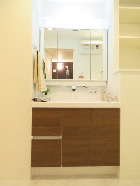 洗足ミナミプラザ　洗面化粧台