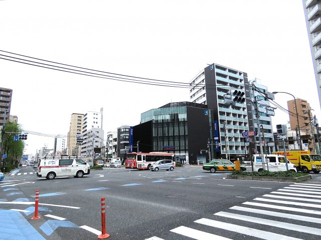 コンフォラス千石　千石一丁目交差点