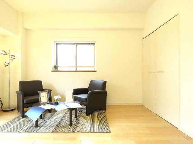 コンフォラス千石　洋室約10帖