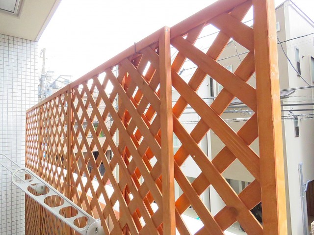 コンフォラス千石　バルコニーのついたて