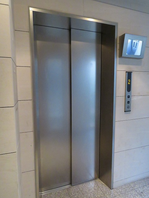 コンフォラス千石　エレベーター