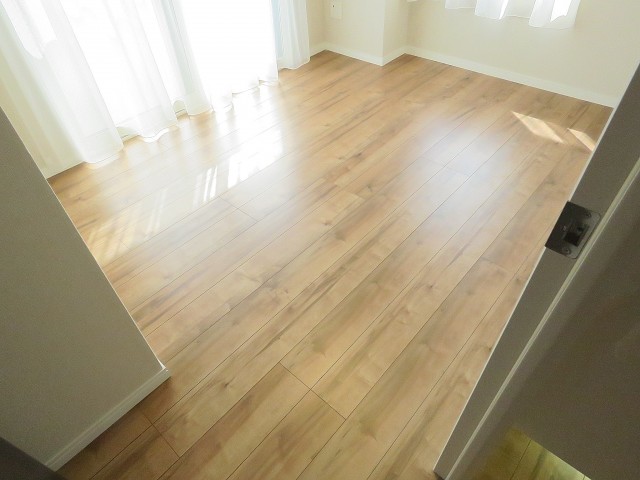 ユニーブル明大前　洋室約5.0帖