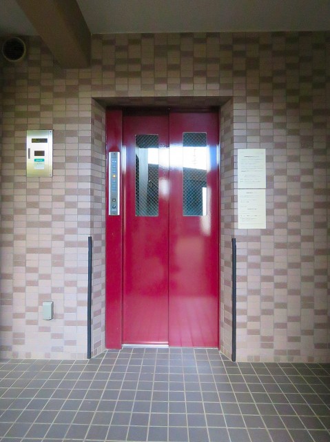 ナイスアーバン石川台　エレベーター