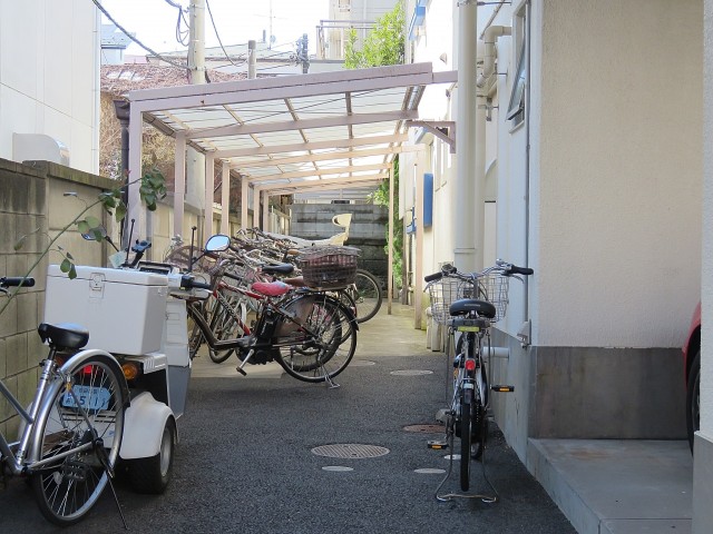 ダイアパレス弦巻　駐輪場