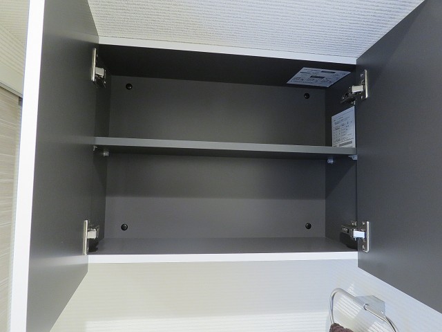 白金台桜苑マンション　トイレ収納
