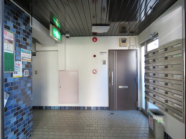 ダイアパレス弦巻　エントランス内