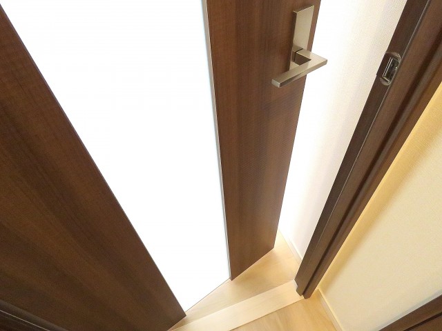 ナイスアーバン石川台　ＬＤＫ扉