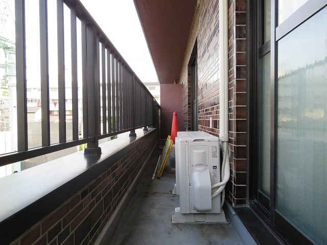 白金台桜苑マンション　南東向きバルコニー