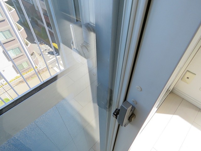 ダイアパレス弦巻　二重サッシ