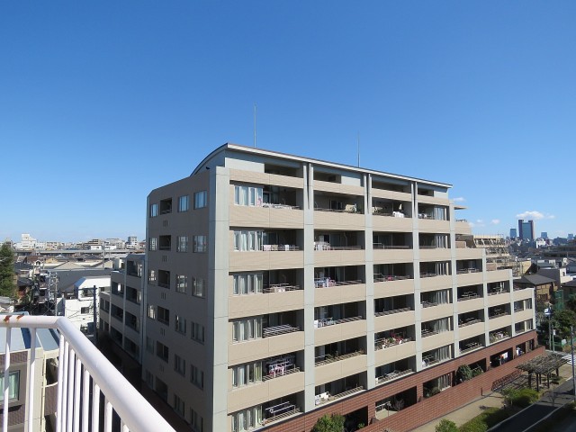 ダイアパレス弦巻　東側眺望