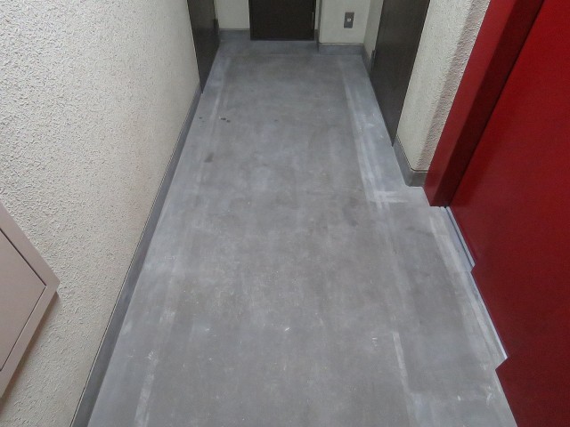 ユニーブル明大前　内廊下