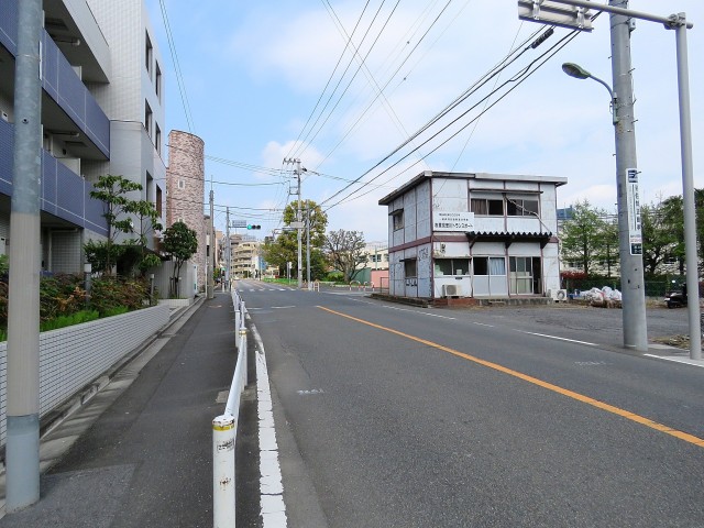 ナイスアーバン石川台　前面道路