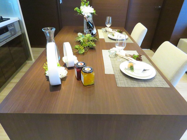六本木ハイツ　ダイニングテーブル