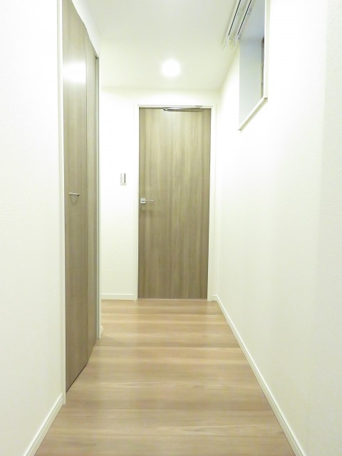 都立大コーポラス　廊下