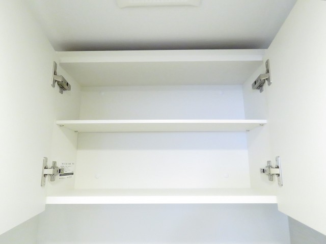 都立大コーポラス　トイレの吊戸棚