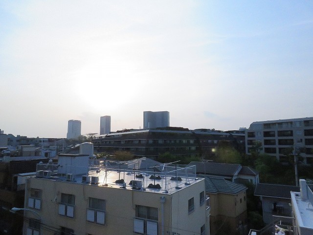 代官山コーポラス　共用廊下からの眺望