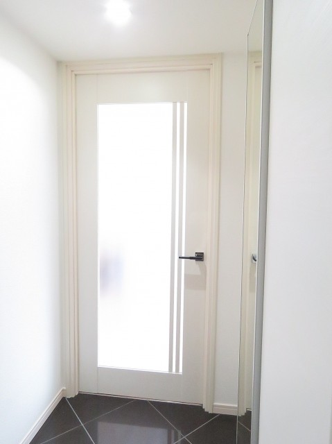 中銀南青山マンシオン　LDK扉