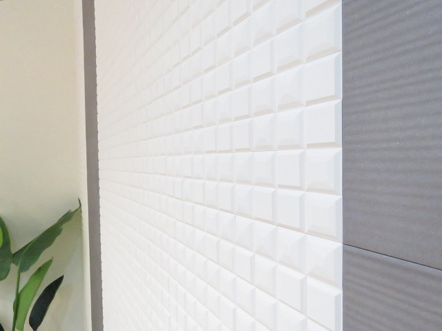 中銀南青山マンシオン　壁面タイル