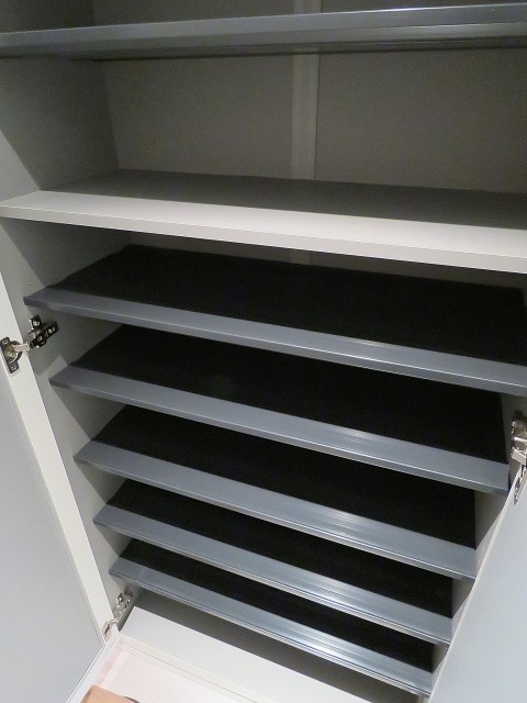 日興児玉パレス南青山　シューズＢＯＸ