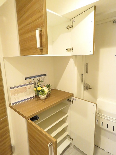 池袋サンシャインプラザ　シューズＢＯＸ