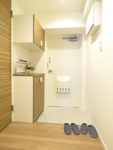 池袋サンシャインプラザ　玄関ホール