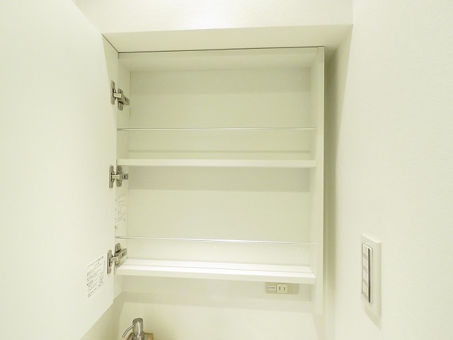 池袋サンシャインプラザ　洗面化粧台