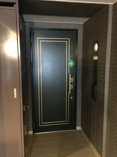 シティウインズ本駒込　玄関前