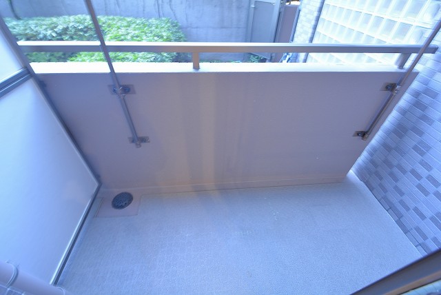 ナイスアーバン石川台 リビング　バルコニー