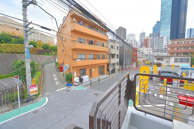 ハイネス大久保 バルコニー