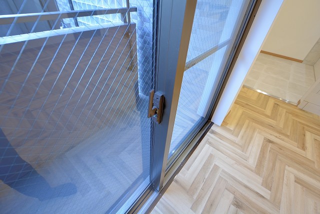 ナイスアーバン石川台 リビング　バルコニー