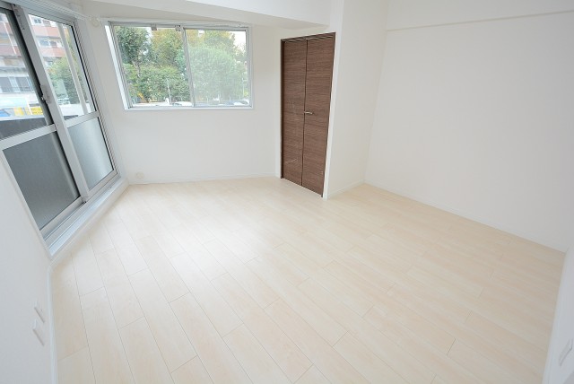 ハイネス大久保 洋室5.9