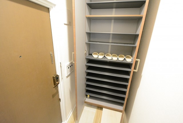 ハイネス大久保 玄関