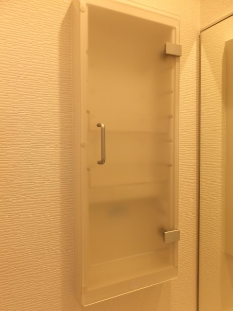 白金台グロリアハイツ　洗面室収納