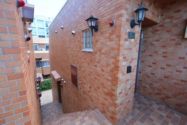 三田ダイヤモンドパレスA棟 階段