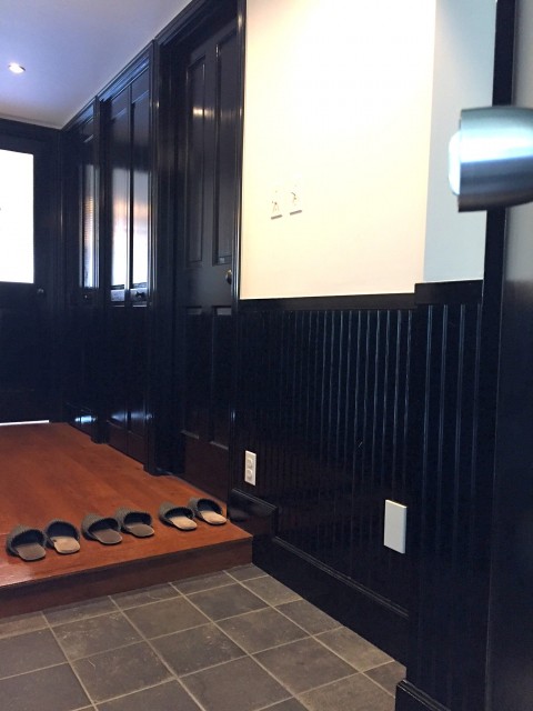 ノア三田 (7)　今回は2Fのお部屋です　早速中へご案内します　レトロな雰囲気が…