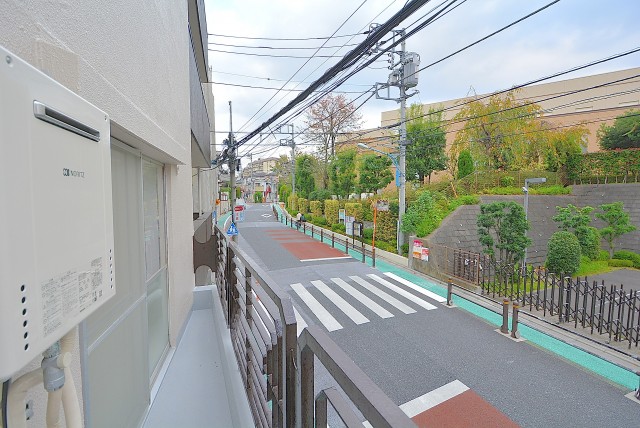 ハイネス大久保 バルコニー