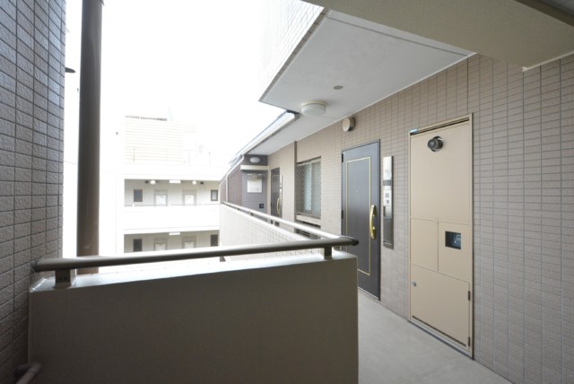 ルピナス桜上水 玄関