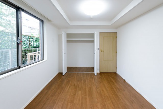 用賀パークハイム 　洋室２