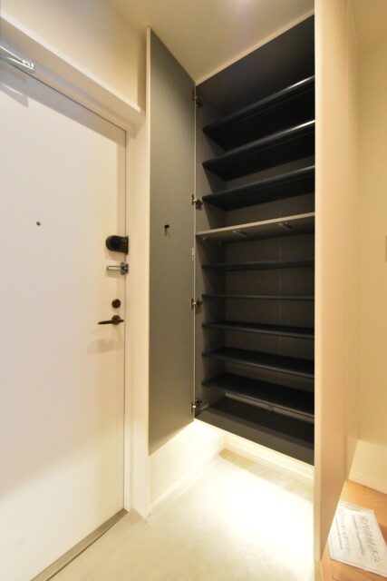 オーベル上馬A 玄関