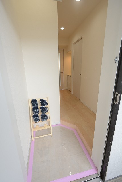 中銀桜新町マンシオン 玄関