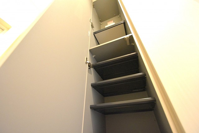 モナーク三軒茶屋 玄関