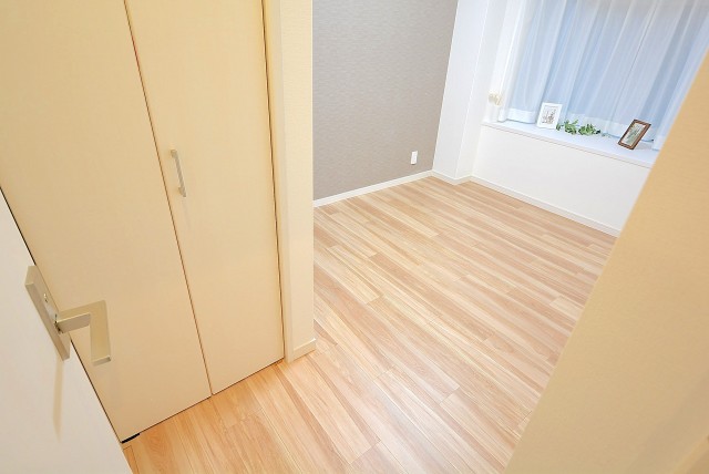 インペリアル常盤松 洋室