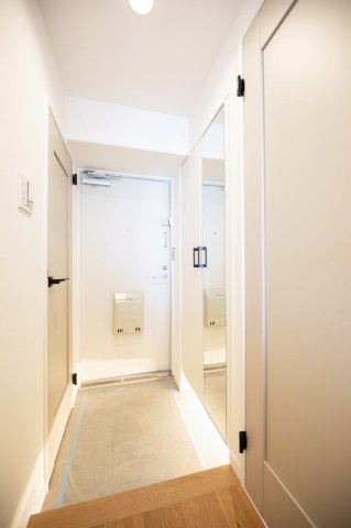 ベルベシティ用賀 玄関廊下