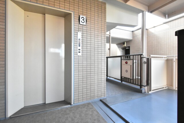 オーベル上馬A 玄関